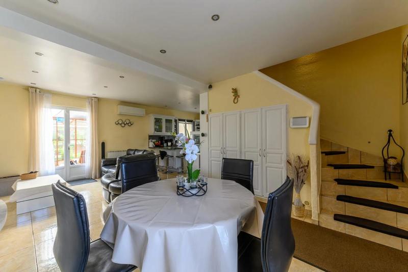 Maison - 86 m² - 5 pièces