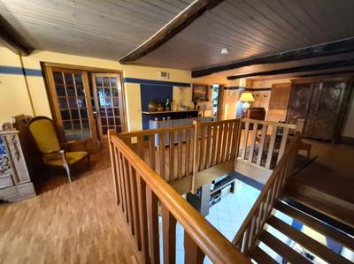 Propriété - 440 m² - 9 pièces