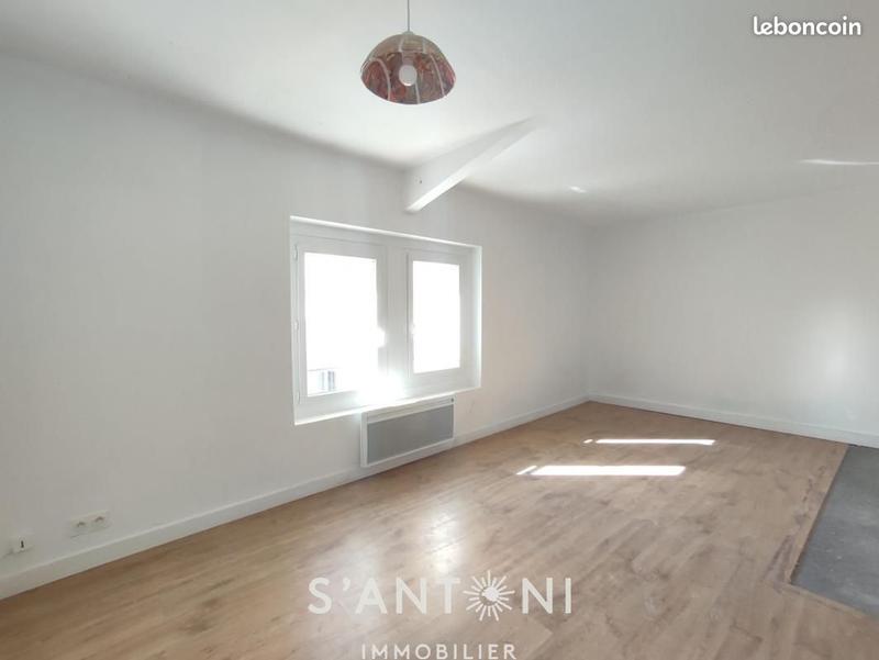 Appartement ancien - 74 m² - 2 pièces