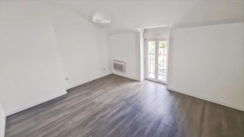 Maison - 186 m² - 8 pièces