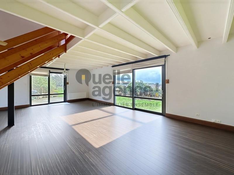 Maison - 163 m² - 8 pièces