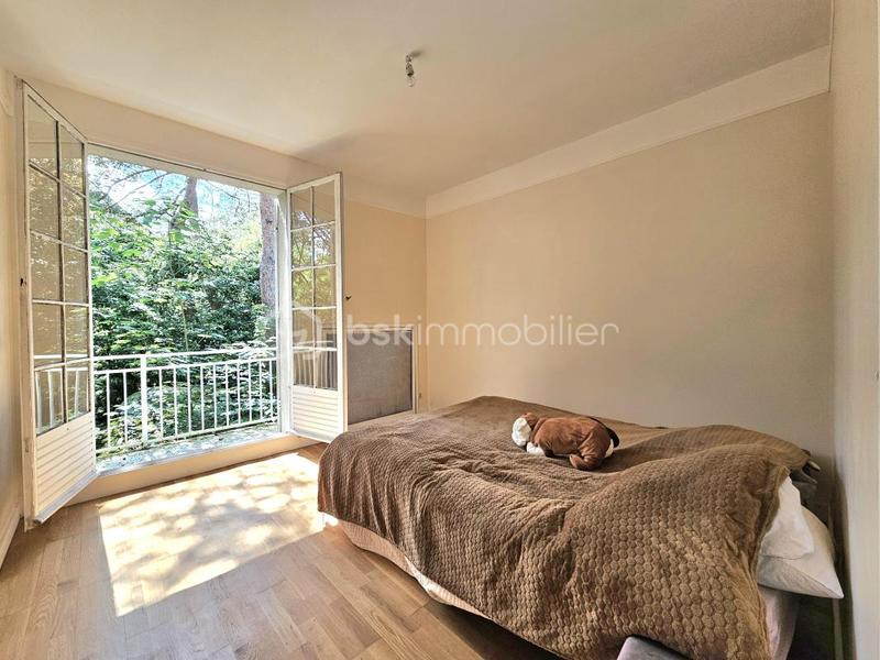 Demeure - 231 m² - 7 pièces