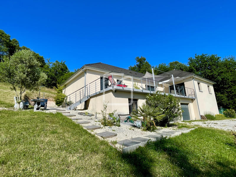 Maison - 165 m² - 4 pièces