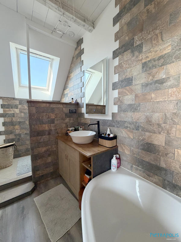 Maison - 159 m² - 5 pièces