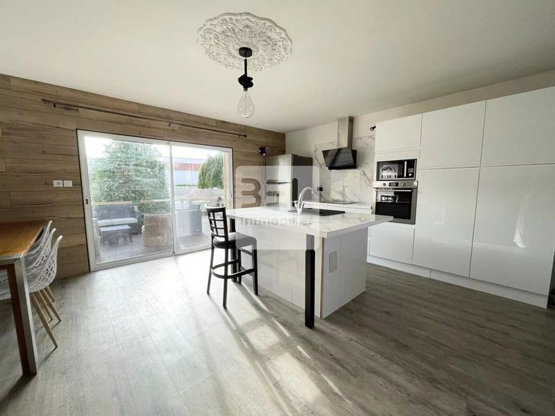 Maison - 163 m² - 7 pièces