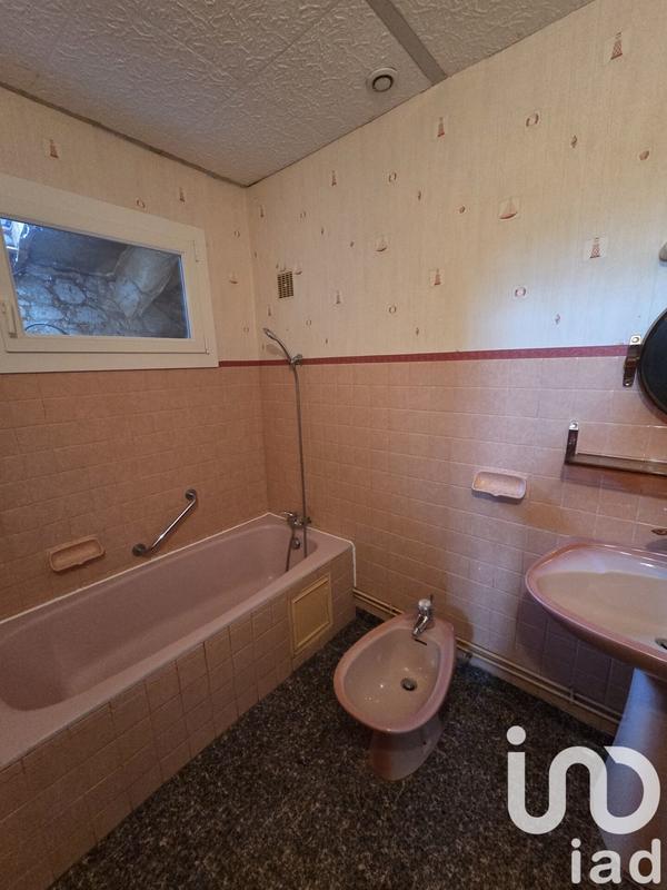 Maison - 180 m² - 6 pièces