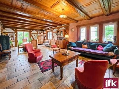 Propriété - 370 m² - 10 pièces