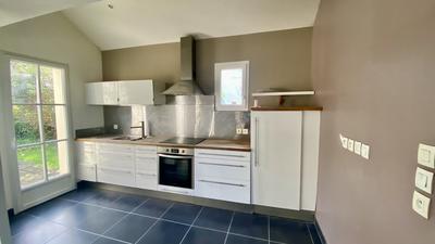 Maison - 92 m² - 6 pièces