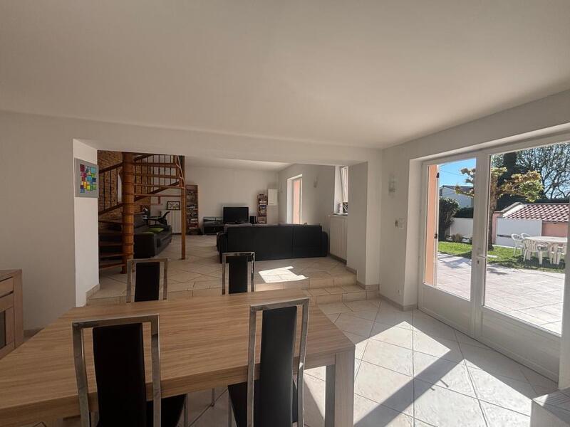 Maison - 176 m² - 5 pièces