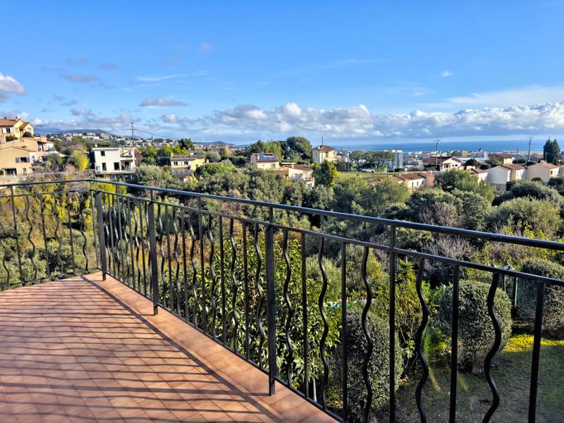 Maison - 106 m² - 4 pièces