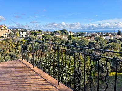 Maison - 106 m² - 4 pièces