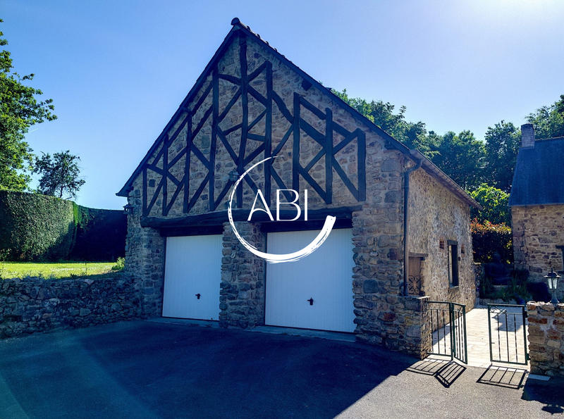 Maison ancienne - 250 m² - 7 pièces