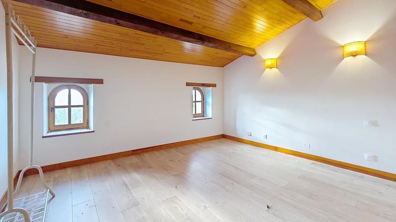 Maison - 168 m² - 7 pièces