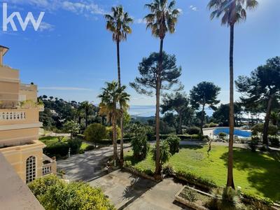 Appartement - 85 m² - 3 pièces