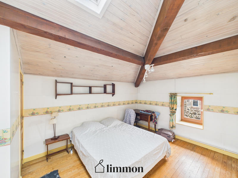 Maison - 228 m² - 8 pièces