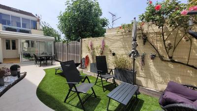 Maison - 95 m² - 4 pièces