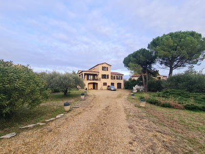 Maison - 171 m² - 7 pièces