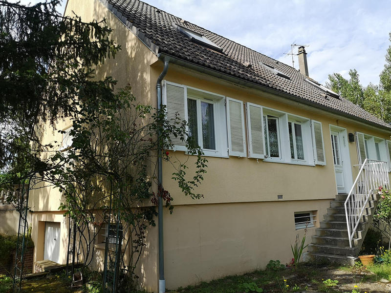 Maison - 155 m² - 9 pièces
