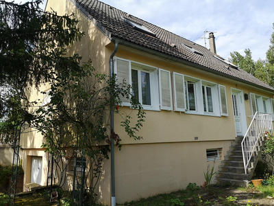 Maison - 155 m² - 9 pièces