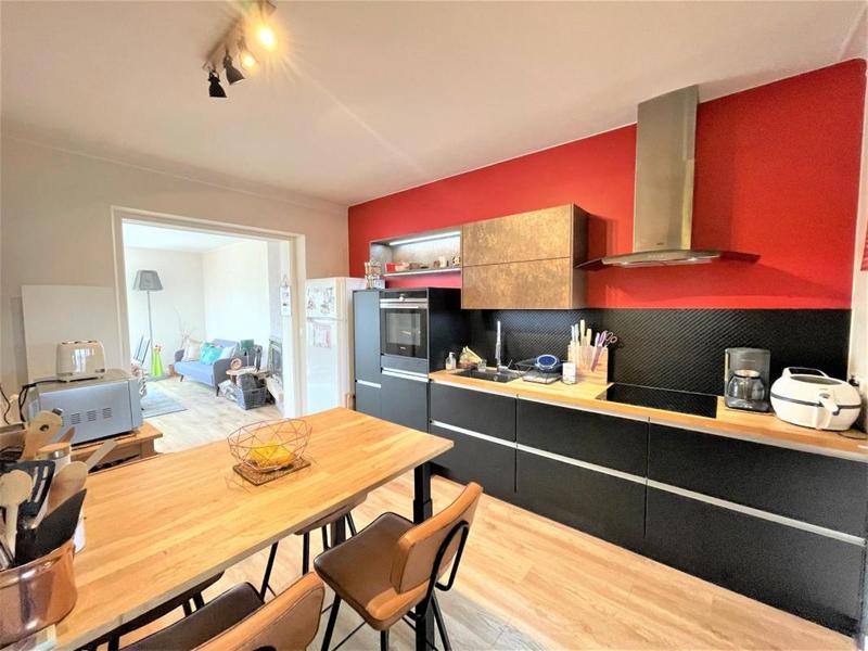 Maison - 143 m² - 7 pièces