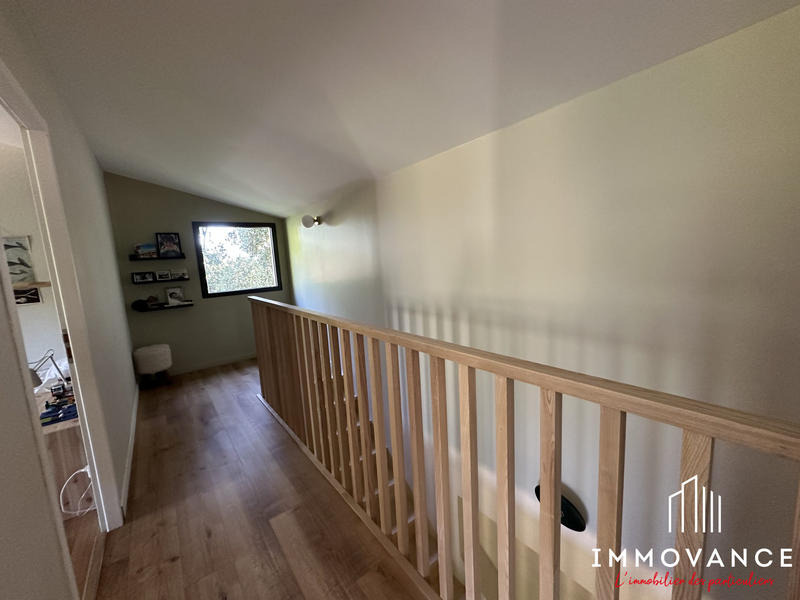 Maison contemporaine - 264 m² - 6 pièces