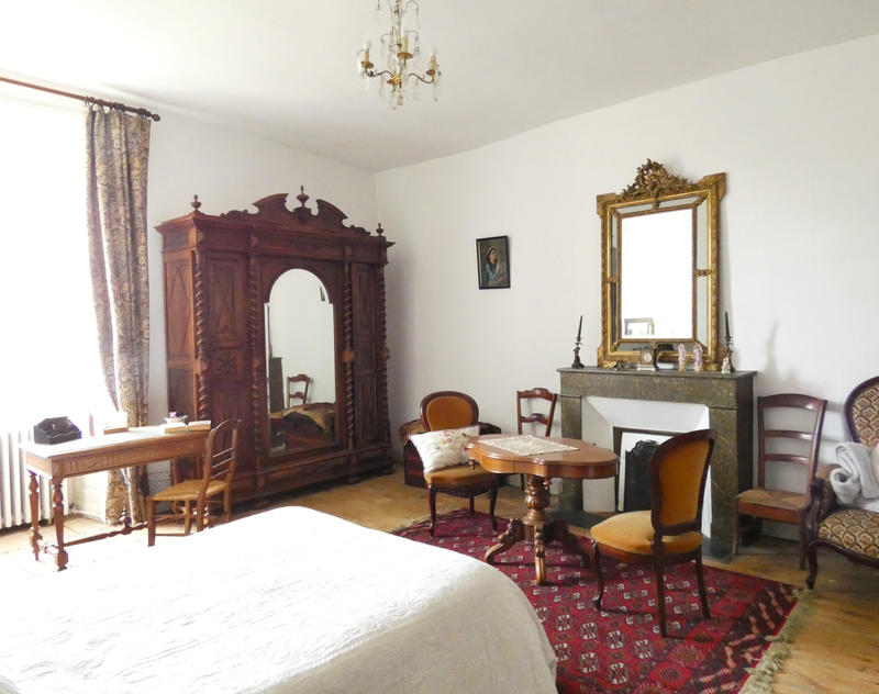 Maison - 360 m² - 12 pièces