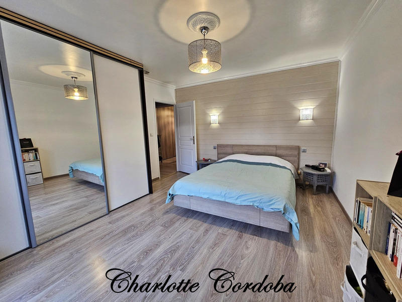 Maison - 140 m² - 5 pièces