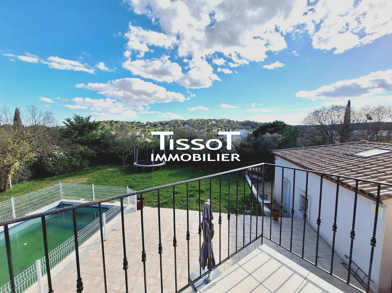 Villa - 230 m² - 6 pièces