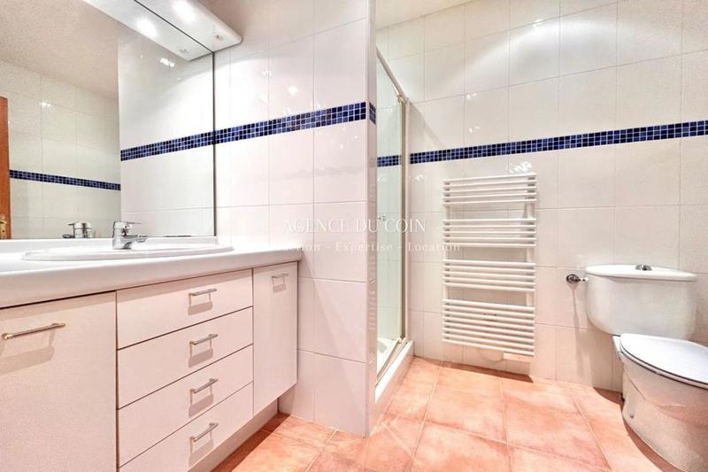 Propriété - 350 m² - 10 pièces