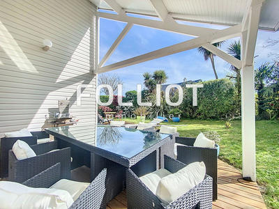 Maison - 140 m² - 8 pièces