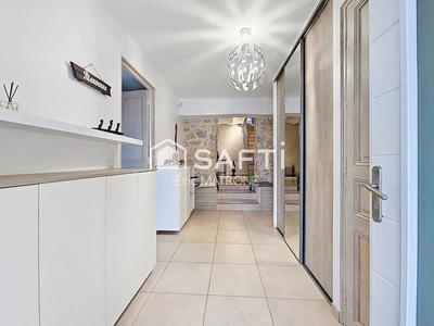 Maison - 250 m² - 9 pièces