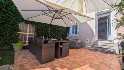 Maison - 161 m² - 11 pièces