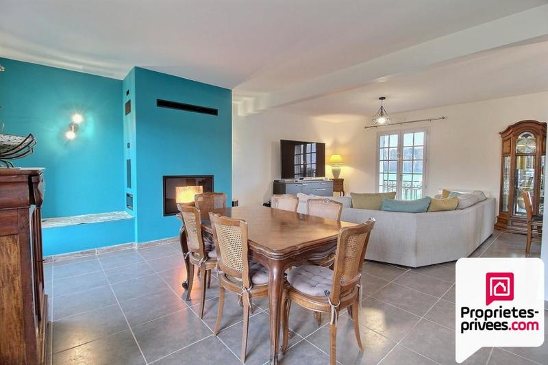 Maison - 210 m² - 8 pièces