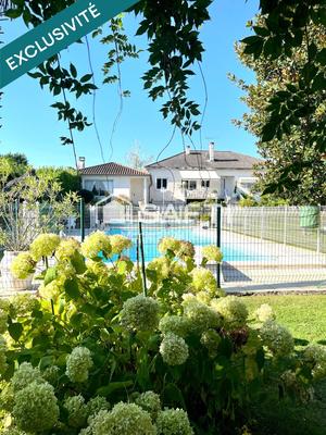 Maison de maîtres - 220 m² - 6 pièces