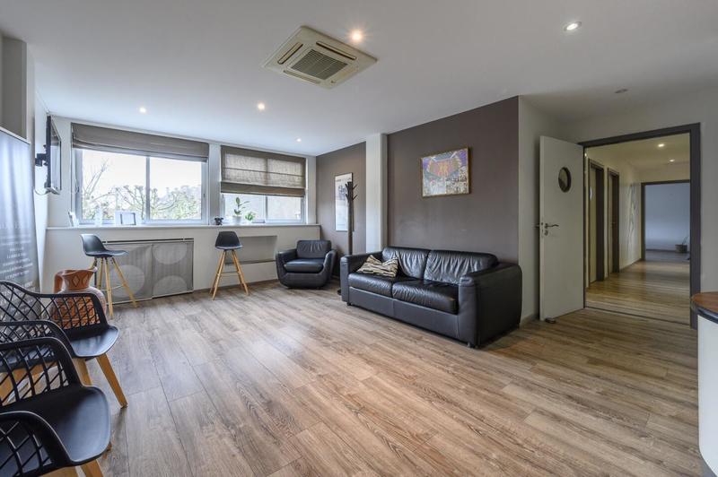 Local commercial - 265 m² - 12 pièces