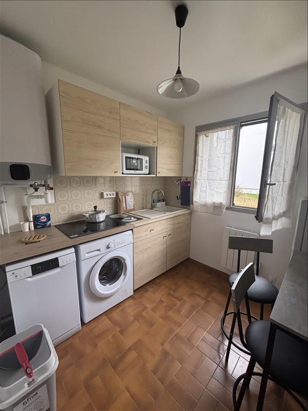 Studio - 25 m² - 1 pièce