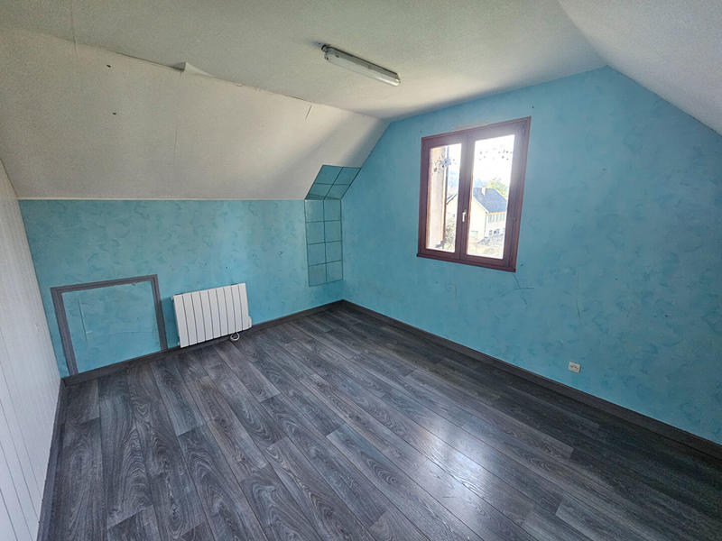 Maison - 107 m² - 7 pièces