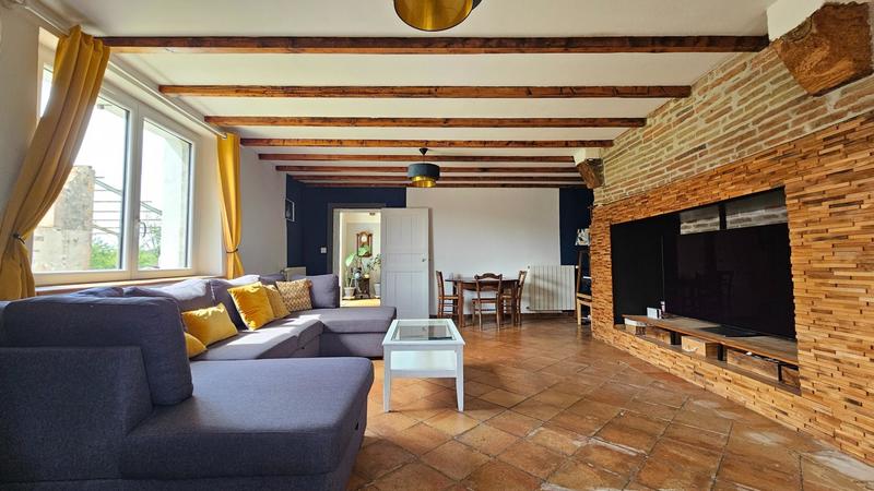 Maison - 330 m² - 9 pièces