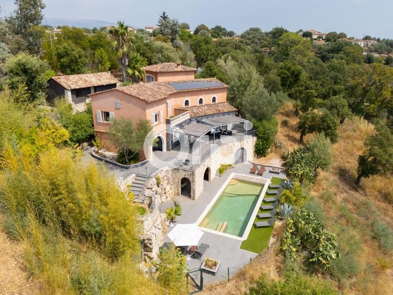 Maison - 226 m² - 6 pièces