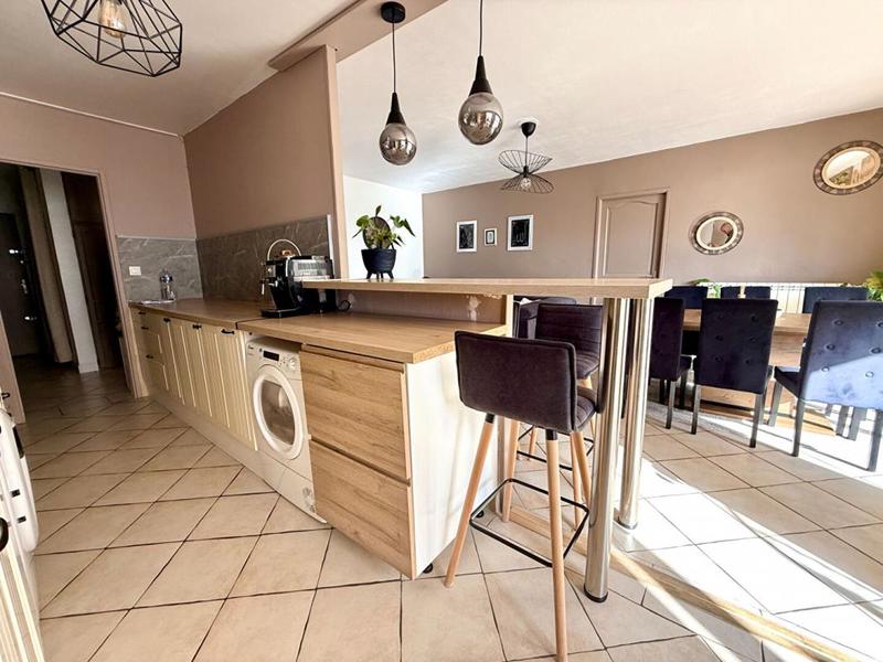 Appartement - 84 m² - 4 pièces