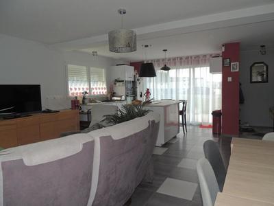 Maison - 94 m² - 4 pièces