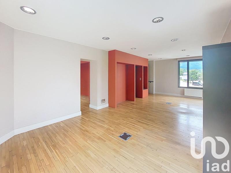 Maison - 204 m² - 7 pièces