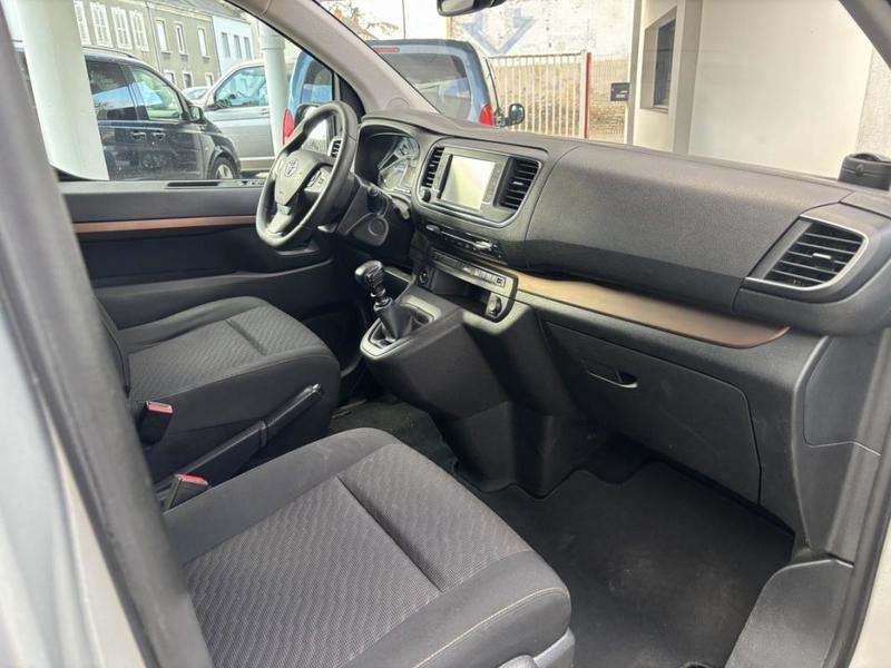 Toyota Proace Medium 115 *8 places*