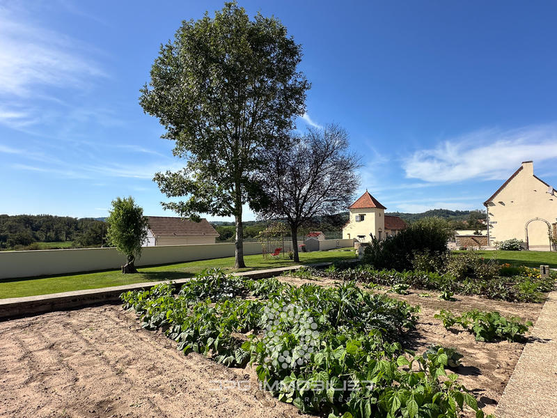 Maison - 168 m² - 7 pièces