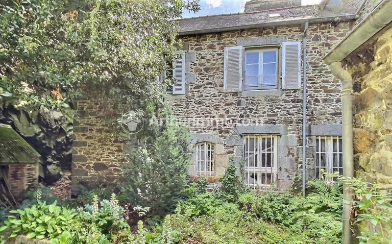 Maison - 308 m² - 10 pièces