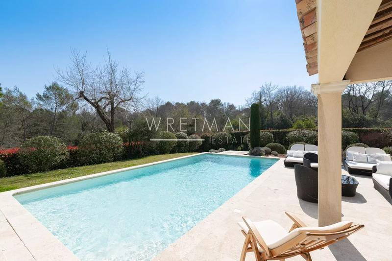 Maison - 280 m² - 7 pièces