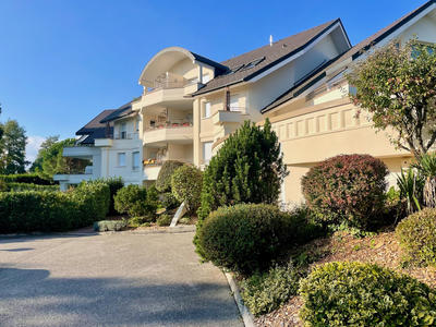 Appartement - 106 m² - 4 pièces