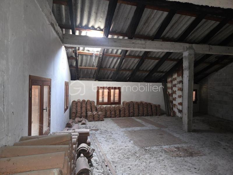 Maison de village - 289 m² - 7 pièces