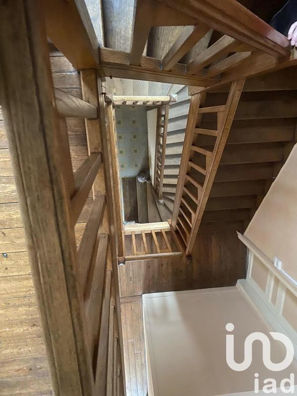 Maison - 230 m² - 11 pièces