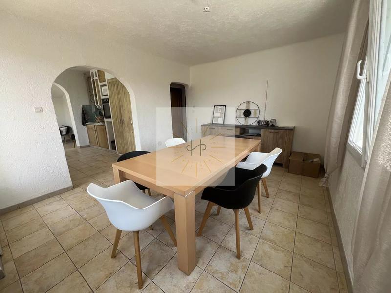 Maison - 92 m² - 5 pièces